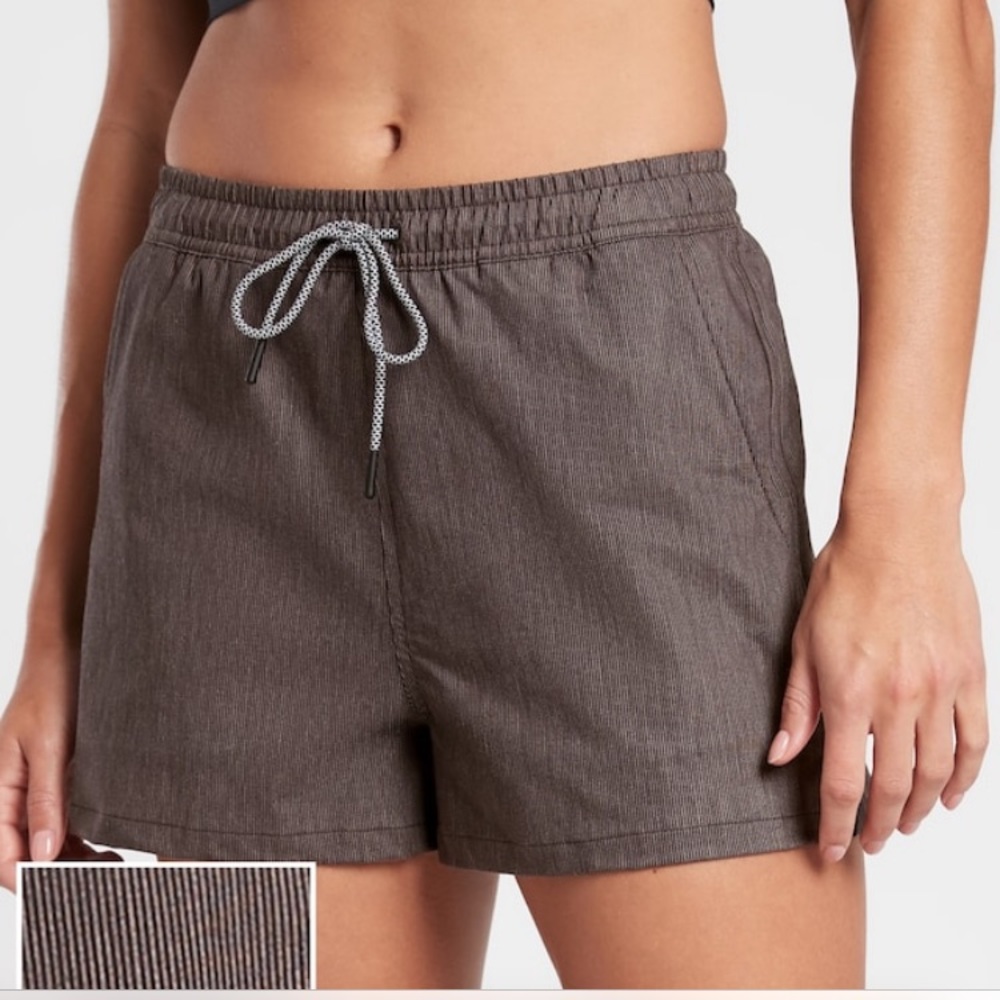 NWOT Athleta 2.5” Board Short - Picture 1 of 10